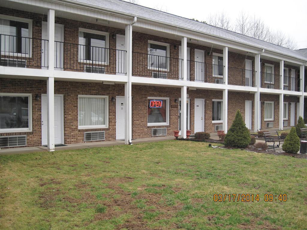 Elk Inn Motel Elkin Exterior foto